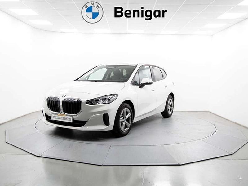 Usado BMW 218 Active Tourer 150 CV (110 kW) 2025 Blanco Monovolumen