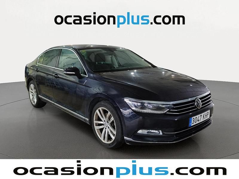 Usado VW Passat Sportline 150 CV (110 kW) 2018 Negro Berlina