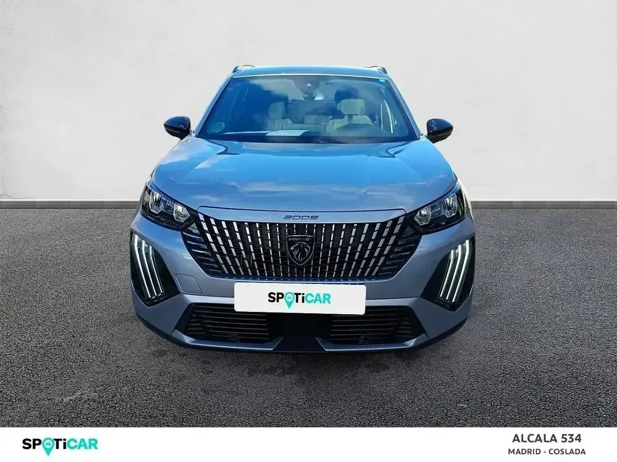 Usado Peugeot 2008 Allure 100 CV (73 kW) 2024 Gris SUV