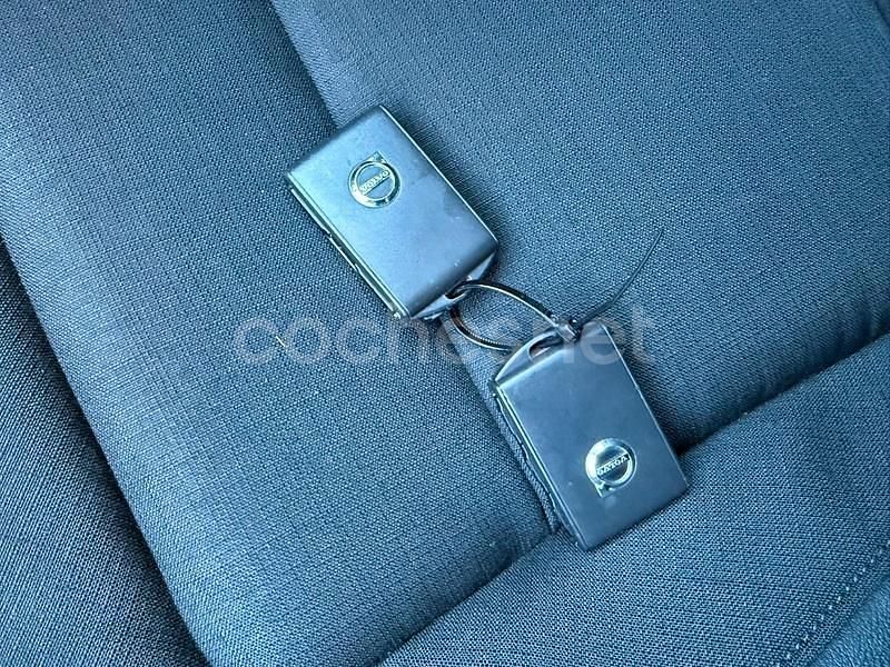 Usado Volvo XC60 Momentum 150 CV (110 kW) 2018 Blanco SUV