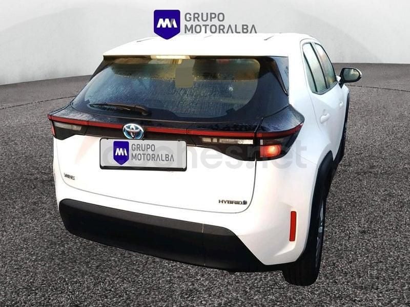 Usado Toyota Yaris Cross Business Edition 116 CV (85 kW) 2022 Blanco SUV