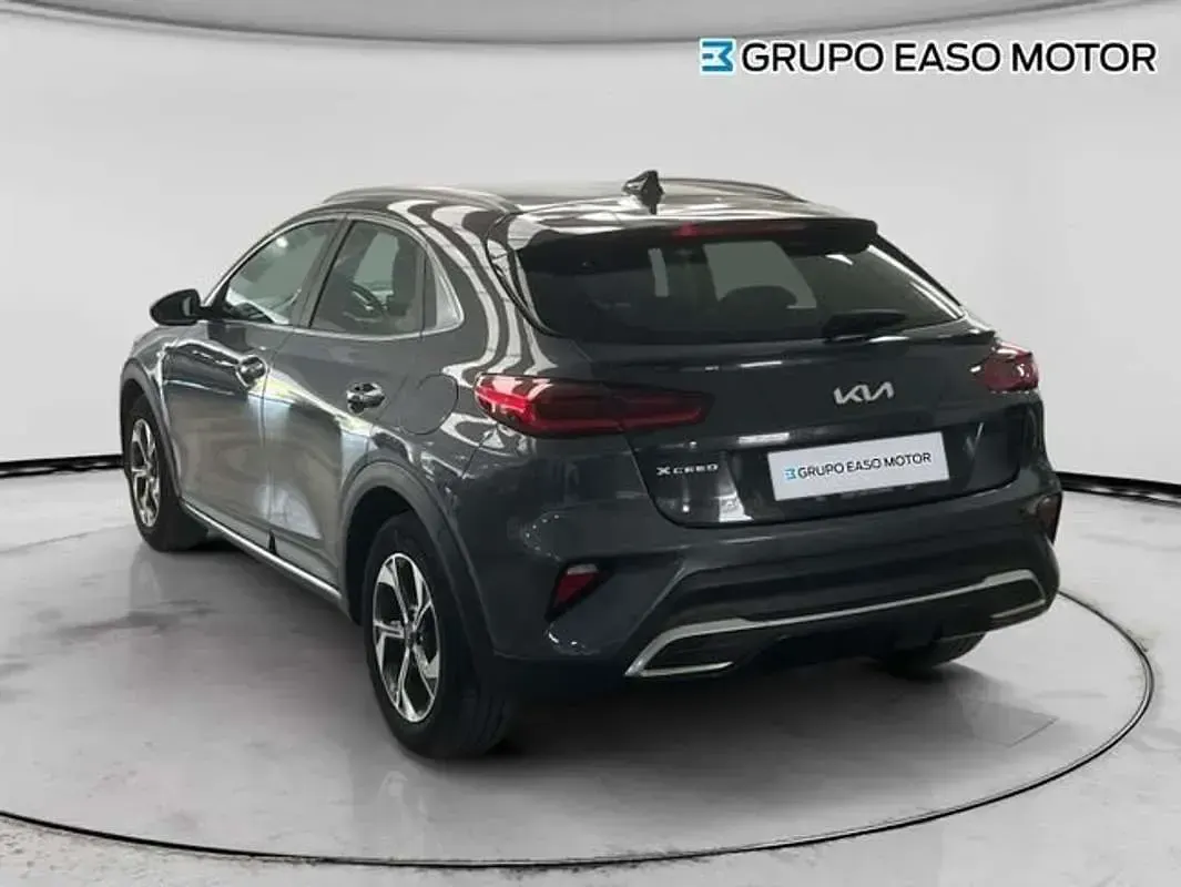 Usado Kia XCeed 120 CV (88 kW) 2023 Gris SUV