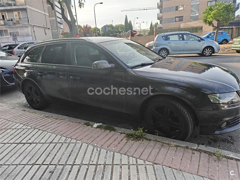 Käytetty Audi A4 Allroad 170 HP (125 kW) 2010 Musta Farmari