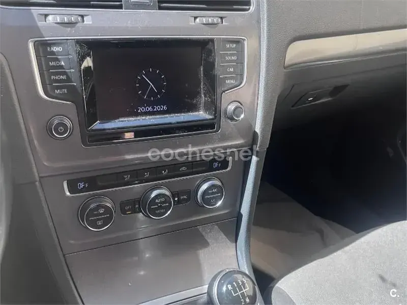 Usado VW Golf VII Advance 105 CV (77 kW) 2015 Blanco Berlina