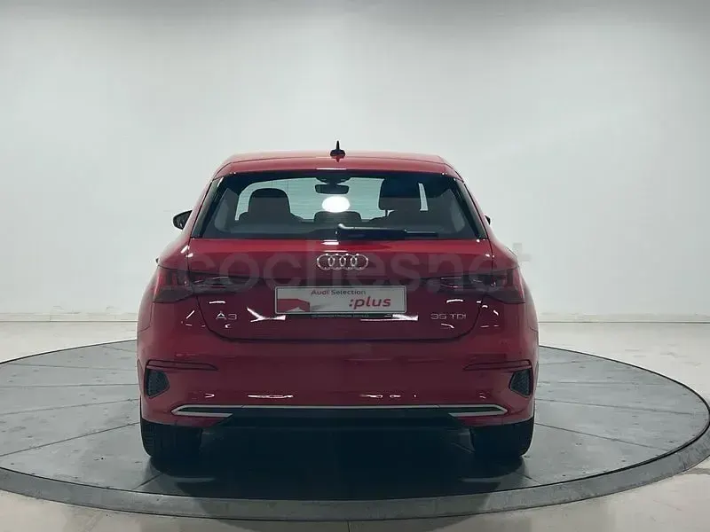 Usado Audi A3 Advanced Plus 150 CV (110 kW) 2023 Rojo Berlina