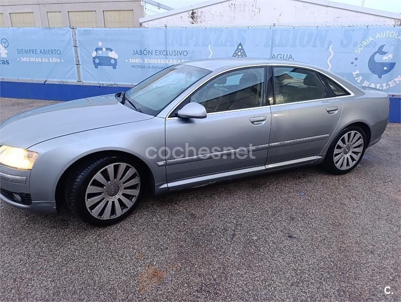 Gris / plata Usado 2006 Audi A8 Berlina | 6500 € (Precio justo) - Imagen 1/4