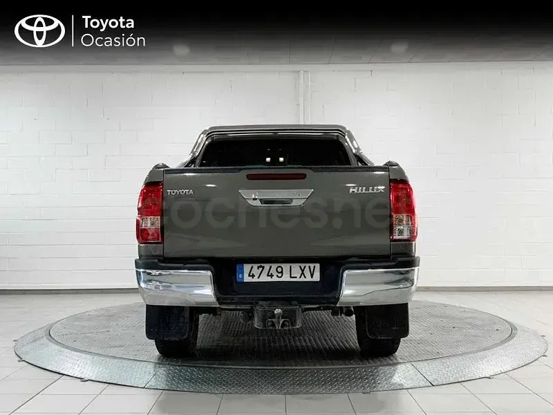 Käytetty Toyota HiLux 204 HP (150 kW) 2022 Vihreä Nouto