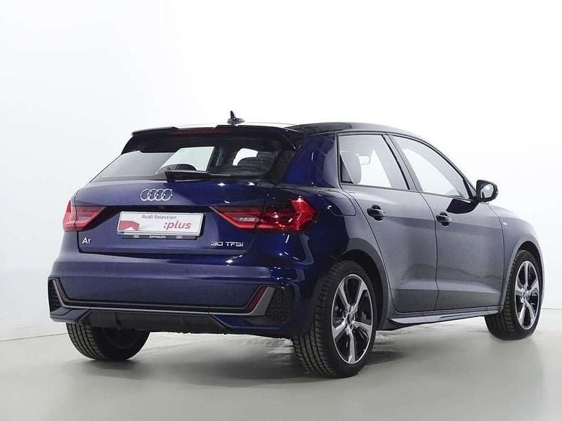 Usado Audi A1 Sportback Black Edition 116 CV (85 kW) 2025 Azul Utilitario