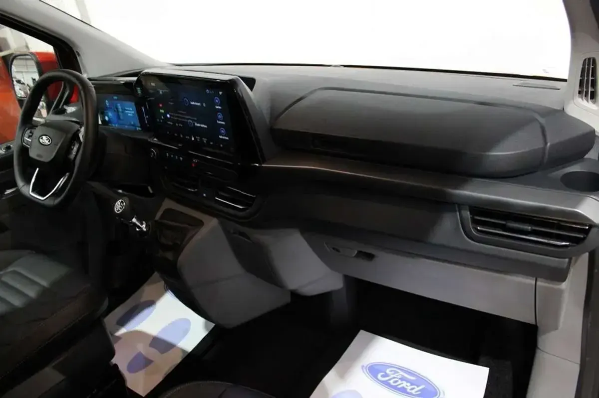 Nuevo Ford Tourneo Titanium 150 CV (110 kW) 2025 Blanco Monovolumen