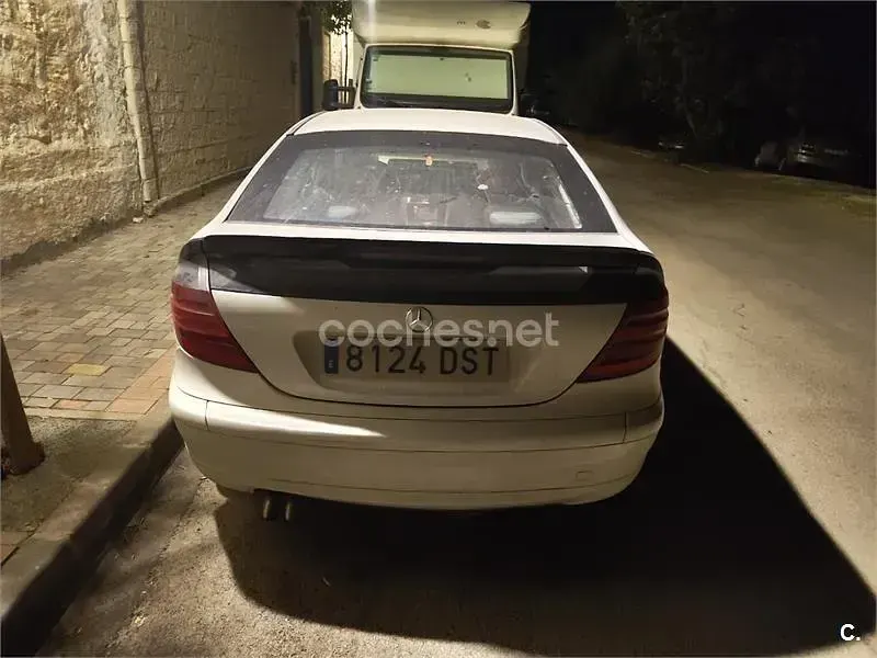 Usado Mercedes C200 122 CV (89 kW) 2004 Blanco Berlina