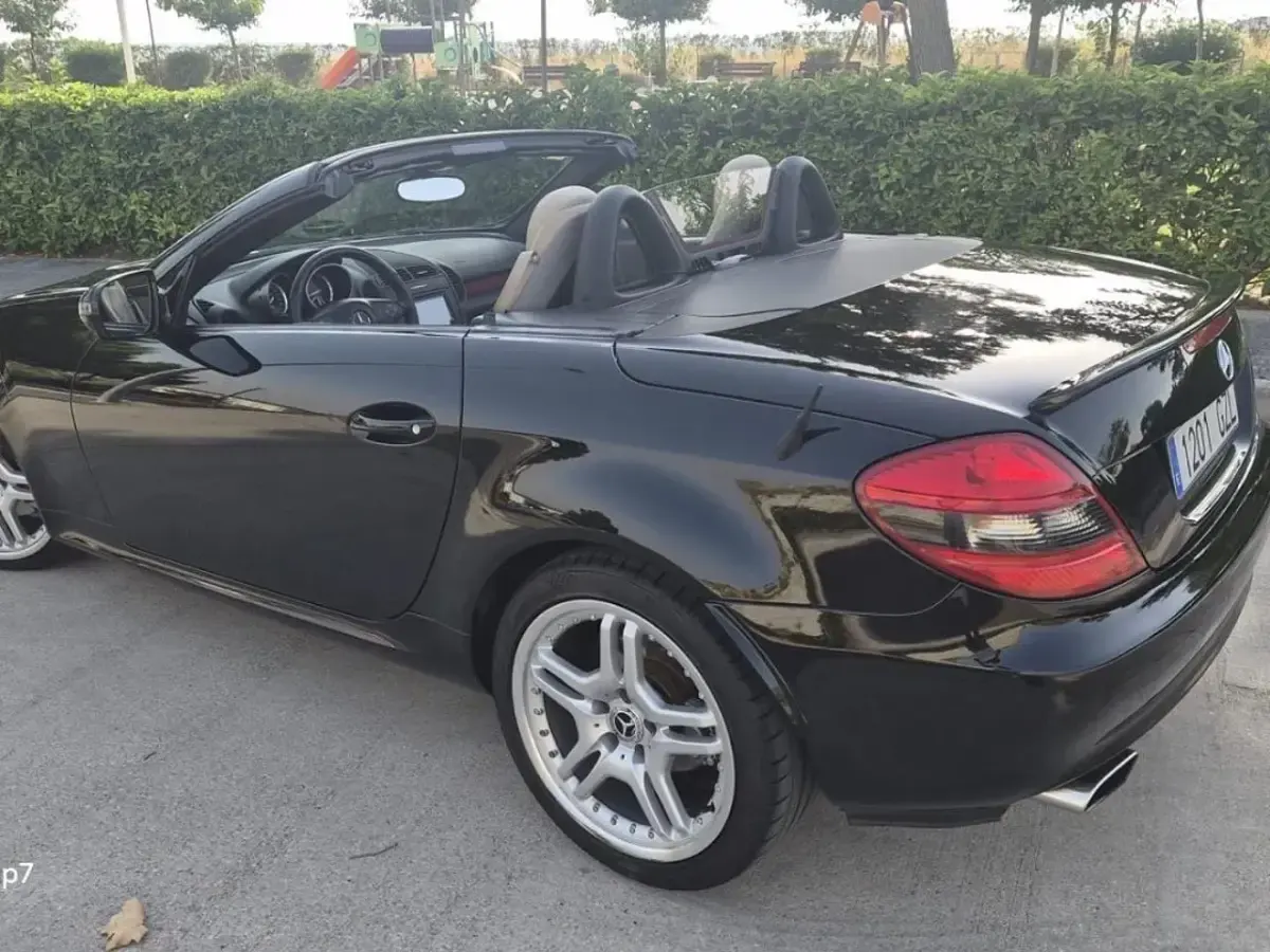 Usado Mercedes SLK200 163 CV (119 kW) 2008 Negro Descapotable