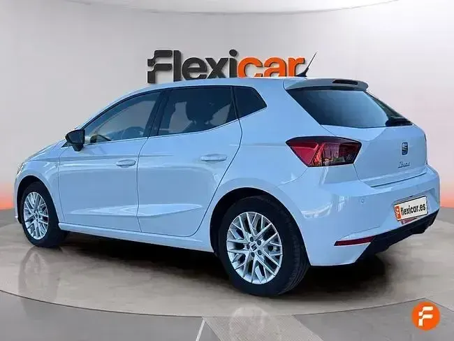 Usado Seat Ibiza 115 CV (84 kW) 2024 Blanco Utilitario