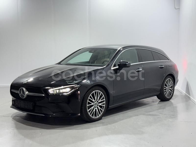 Negro Usado 2021 Mercedes CLA200 Shooting Brake Familiar | 25.999 € (Super precio) - Imagen 1/4