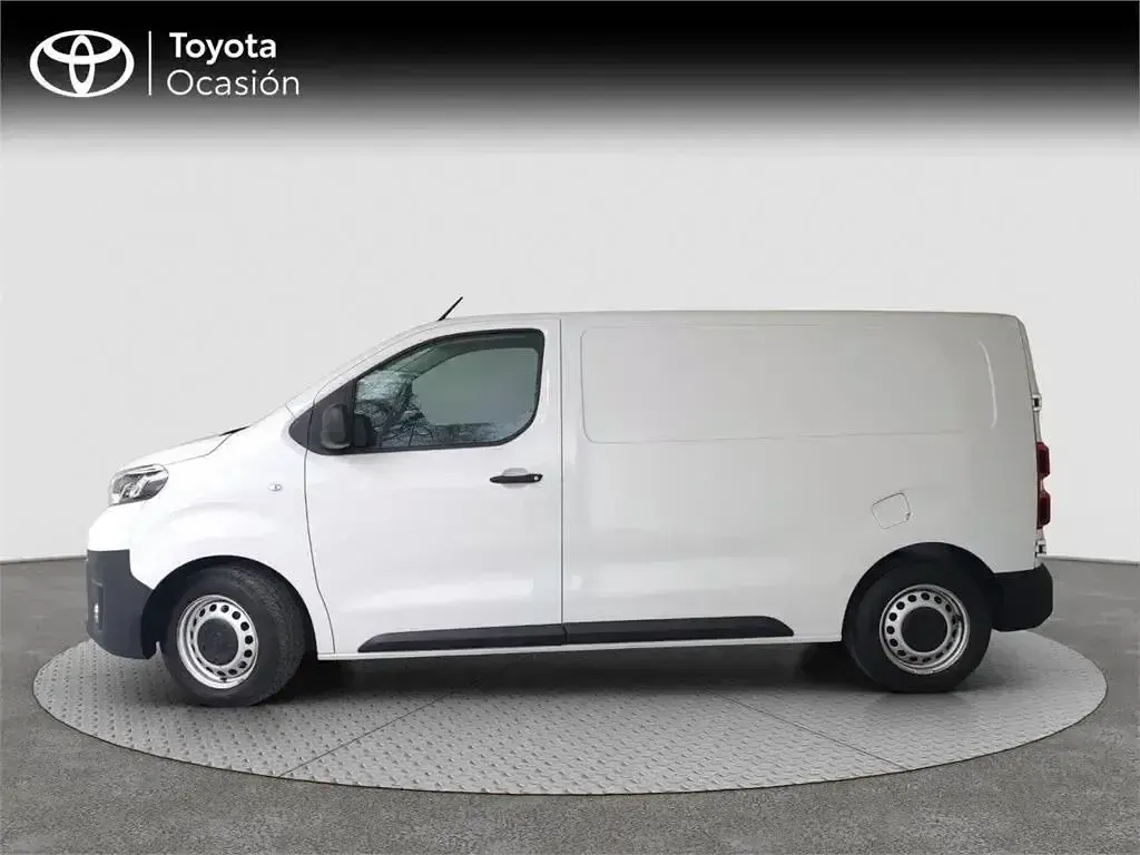 Usado Toyota Proace 102 CV (75 kW) 2022 Blanco Monovolumen