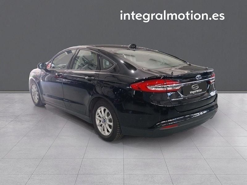 Usado Ford Mondeo Trend 187 CV (137 kW) 2021 Otro Berlina