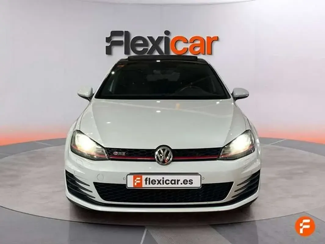 Begagnad VW Golf VII GTI 220 HK (161 kW) 2016 Vit Sedan