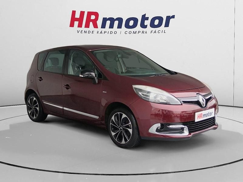 Usado Renault Scénic III Bose Edition 140 CV (102 kW) 2016 Rojo Monovolumen