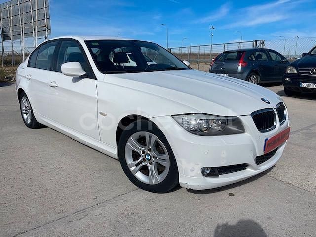 Blanco Usado 2010 BMW 320 Berlina | 7900 € (Buen precio) - Imagen 1/4