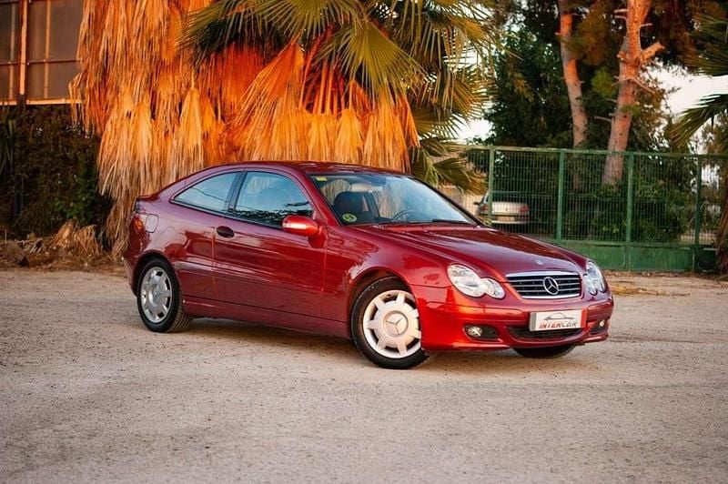 Naranja Usado 2005 Mercedes C160 Coupe | 4900 € - Imagen 1/4
