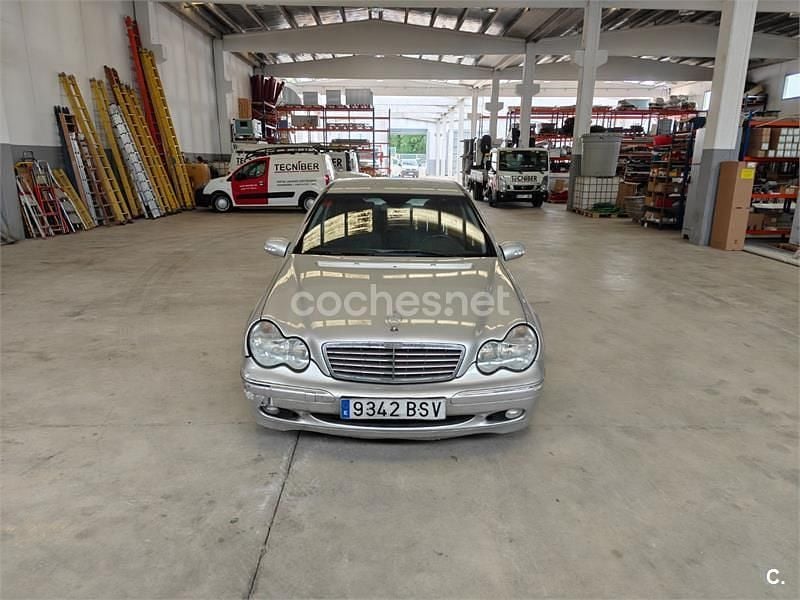 Gris / plata Usado 2002 Mercedes C220 Elegance Berlina | 4800 € (Precio justo) - Imagen 1/4