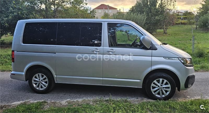 Usado VW Caravelle 204 CV (150 kW) 2022 Gris / plata Van
