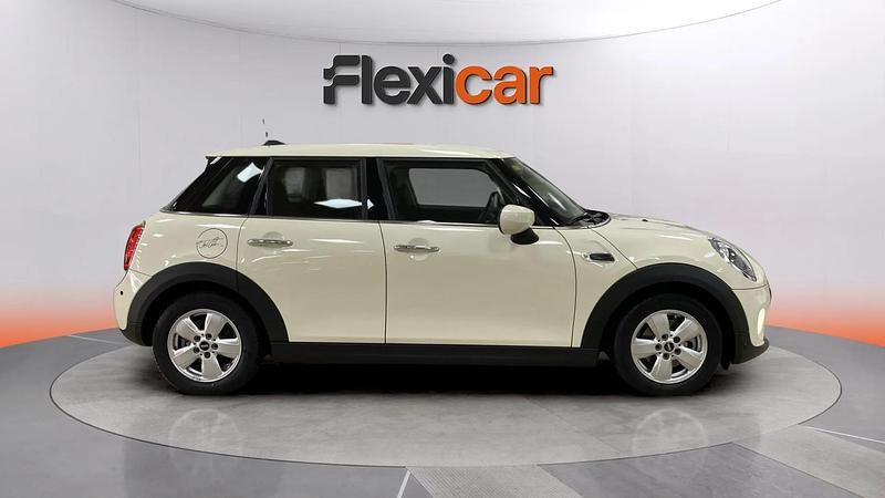 Usado Mini ONE 102 CV (75 kW) 2019 Blanco Utilitario