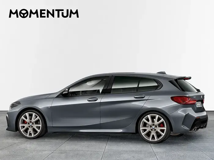 Usado BMW M135 Comfort Edition 306 CV (225 kW) 2025 Gris Utilitario