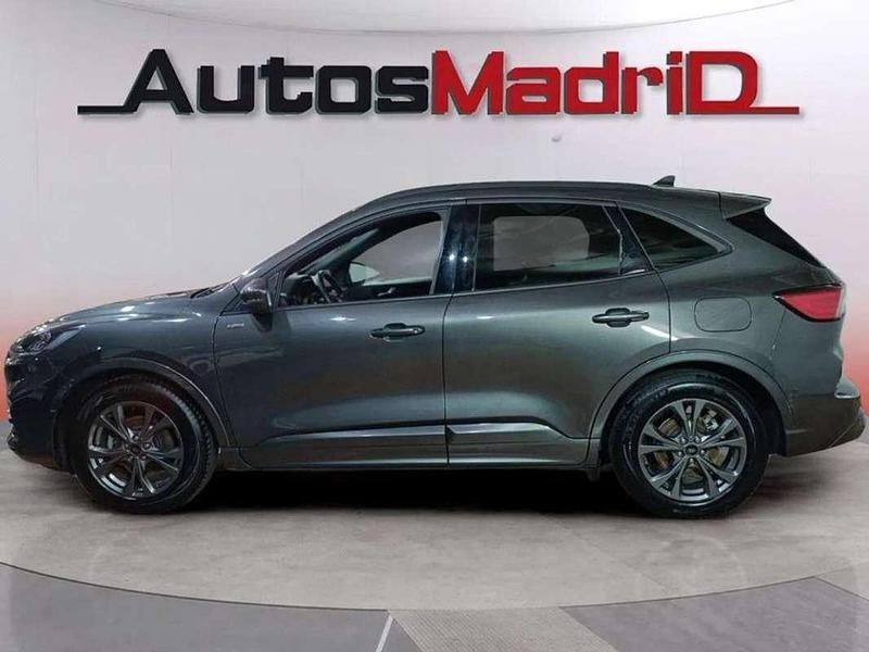Usado Ford Kuga ST-Line 120 HP (88 kW) 2023 Cinzento SUV