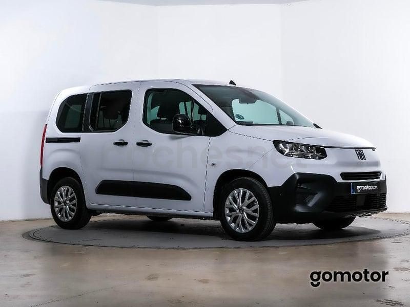 Usado Fiat Doblò 100 CV (73 kW) 2025 Blanco Monovolumen