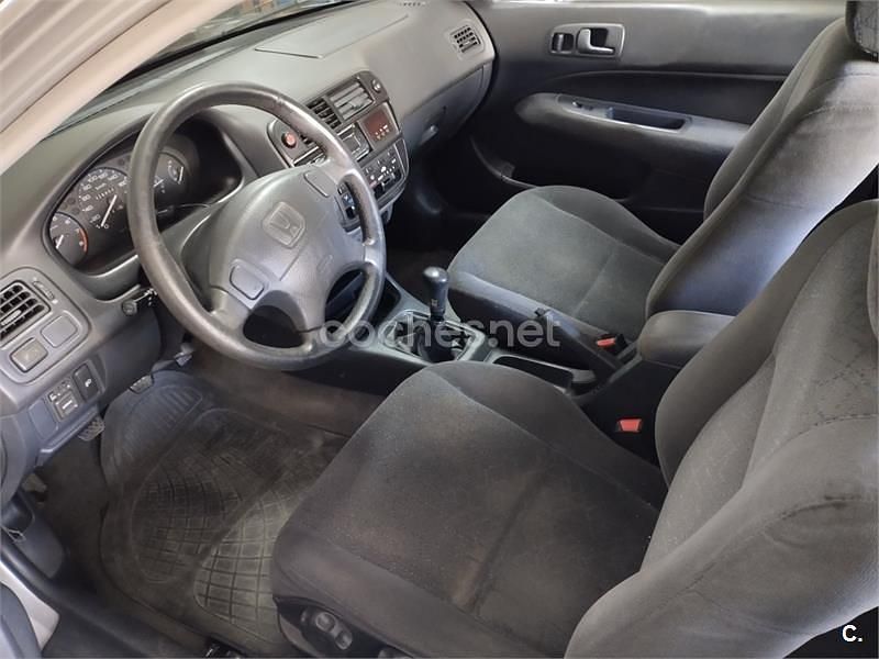 Usado Honda Civic SR 125 CV (91 kW) 2000 Gris / plata Coupe