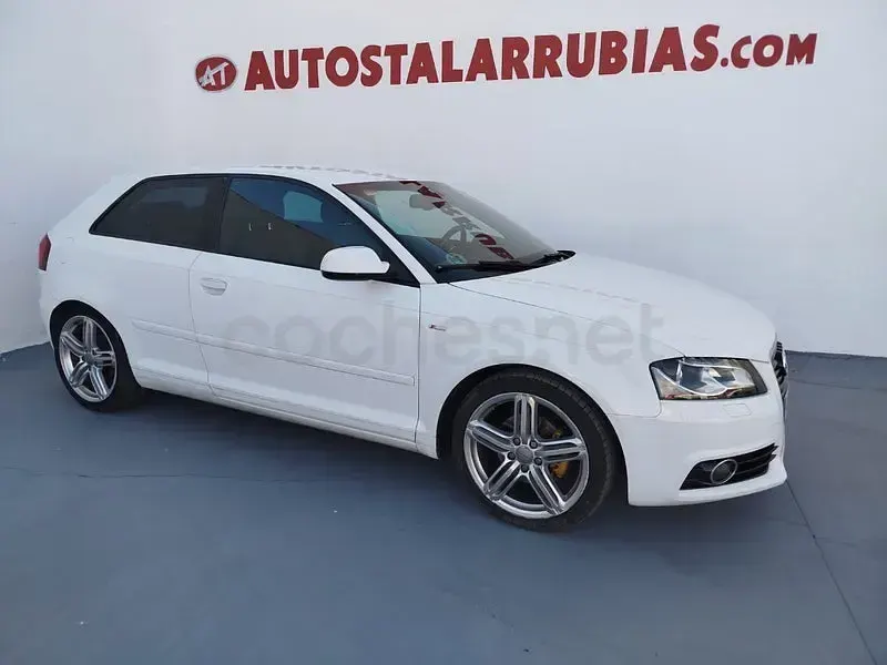 Usado Audi A3 Ambition 150 CV (110 kW) 2013 Blanco Berlina