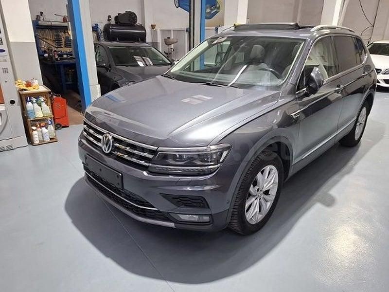 Begagnad VW Tiguan Allspace Advance 150 HK (110 kW) 2020 Grå SUV