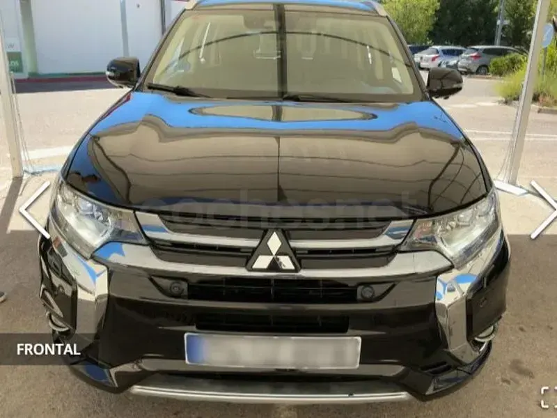 Usado Mitsubishi Outlander P-HEV 203 CV (149 kW) 2017 Negro SUV