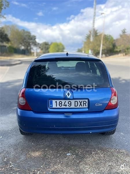 Azul Usado 2006 Renault Clio II Authentique Berlina | 2800 € (Buen precio) - Imagen 1/1