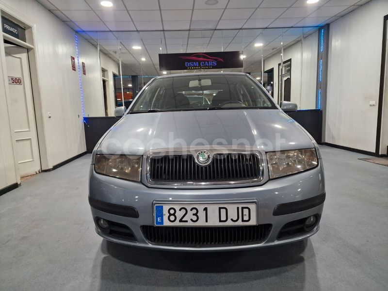 Verde Usado 2006 Skoda Fabia Comfort Berlina | 4500 € (Precio justo) - Imagen 1/4