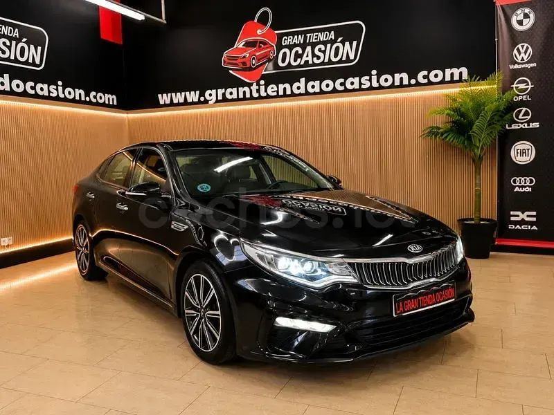 Usado Kia Optima 180 CV (132 kW) 2019 Negro Berlina