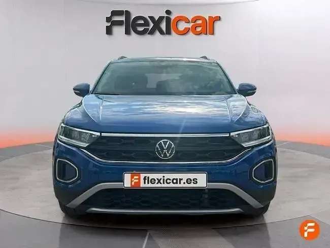 Usado VW T-Roc 110 CV (80 kW) 2023 Azul SUV