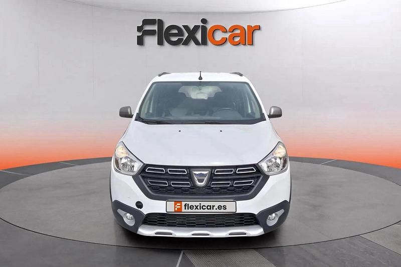 Usado Dacia Lodgy Comfort 116 CV (85 kW) 2022 Blanco Monovolumen