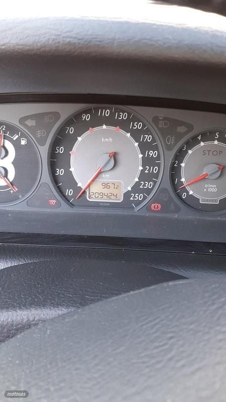 Usado Citroën C5 138 CV (101 kW) 2005 Gris / plateado Berlina