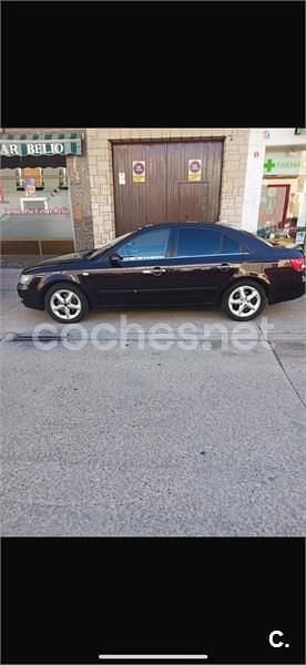 Usado Hyundai Sonata Style 140 CV (102 kW) 2006 Granate Berlina