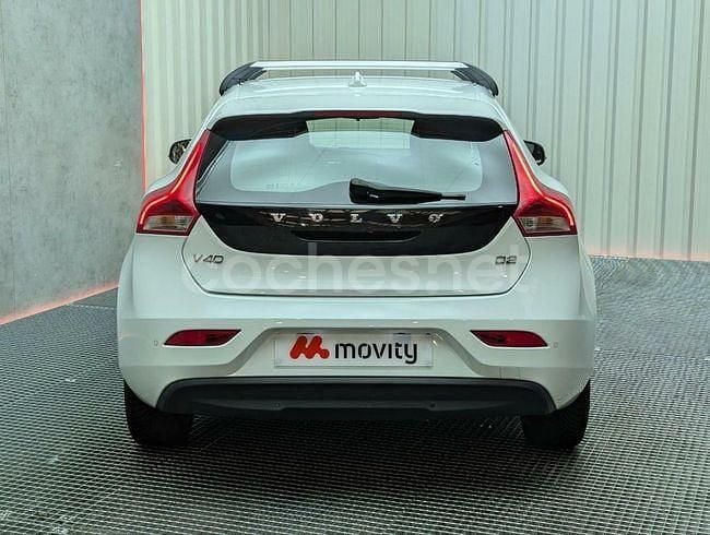 Usado Volvo V40 Ocean Race 116 CV (85 kW) 2015 Blanco Familiar