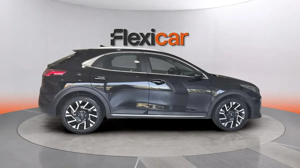 Usado Kia XCeed GT-Line 160 CV (117 kW) 2023 Gris SUV