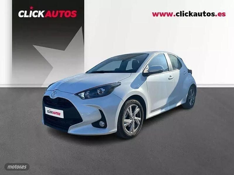 Blanco Usado 2025 Toyota Yaris Hybrid Active Berlina | 23.200 € (Precio justo) - Imagen 1/4