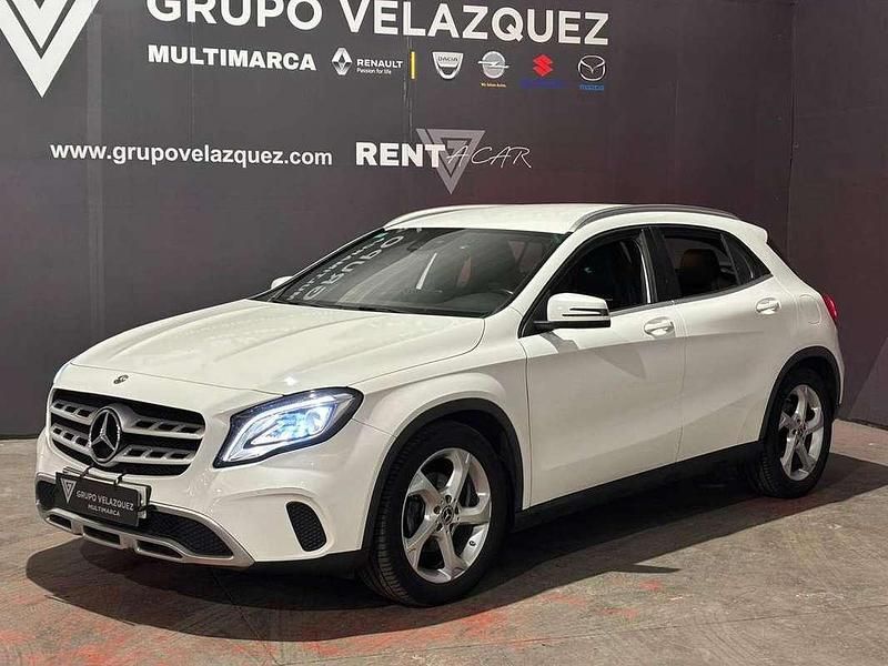 Usado Mercedes GLA180 Urban 122 CV (89 kW) 2019 Blanco SUV