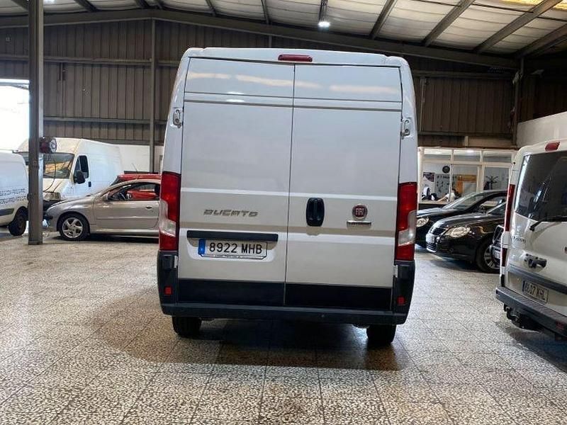 Usado Fiat Ducato 140 CV (102 kW) 2023 Blanco Van