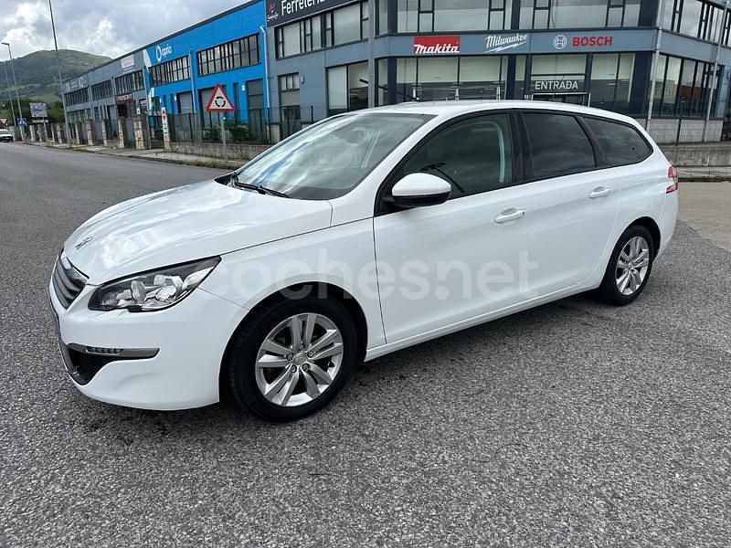 Blanco Usado 2016 Peugeot 308 Access Familiar | 6990 € (Super precio) - Imagen 1/4