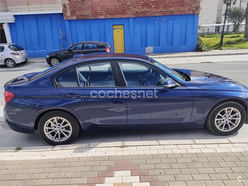 Usado BMW 318 150 CV (110 kW) 2016 Azul Berlina