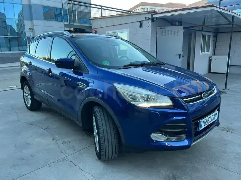 Usado Ford Kuga Trend 150 CV (110 kW) 2014 Azul SUV