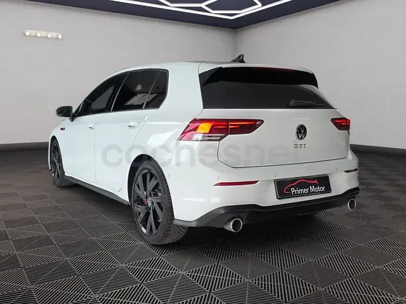 Usado VW Golf VIII GTI 245 CV (180 kW) 2022 Blanco Berlina