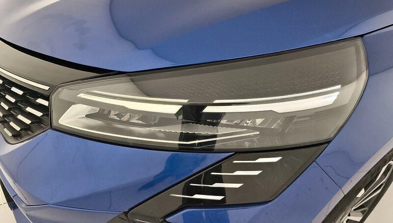 Usado Renault Clio V Techno 100 CV (73 kW) 2025 Azul Berlina